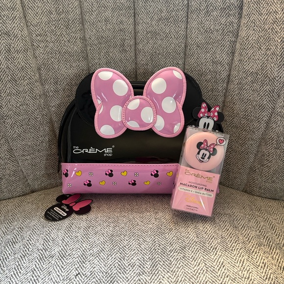 The Crème Shop Minnie Mouse Makeup Bag - Picture 2 of 15